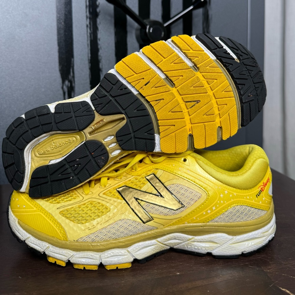 New Balance 860v6 Run Disney 2016 Minnie Mouse Yellow Shoes - Picture 1 of 13